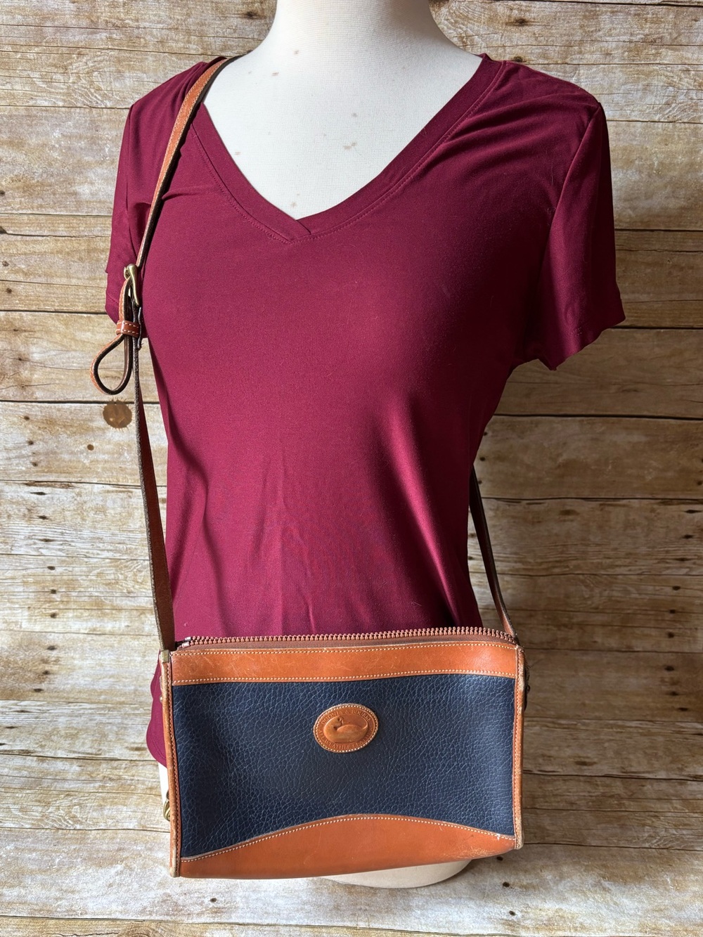 Vintage Dooney & Bourke crossbody bag